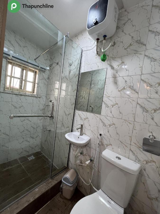 איקג'ה Thapunchline Hotels מראה חיצוני תמונה